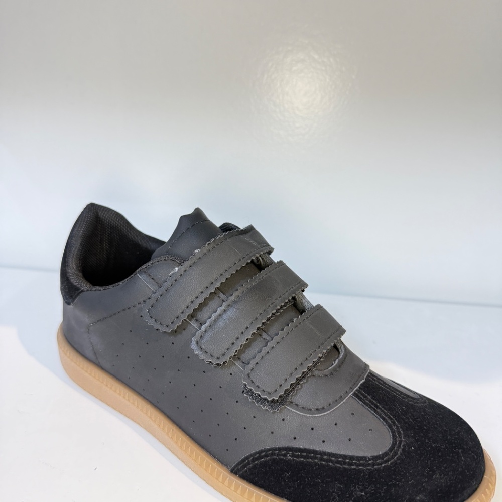 Stylish & Comfortable Women's Fashion Sneakers  Lightweight 3029 black